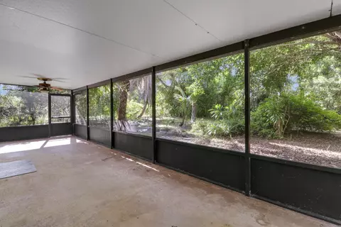 Exterior - 142 2nd St, Jupiter, FL 33458 photo 7 of 11