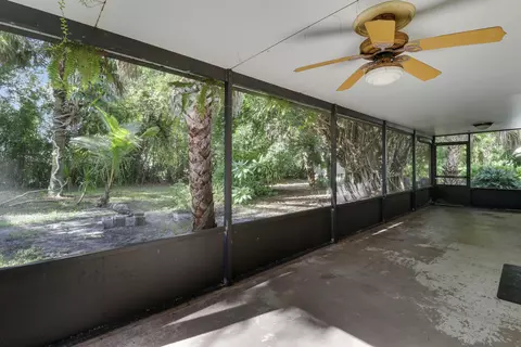 Exterior - 142 2nd St, Jupiter, FL 33458 photo 8 of 11