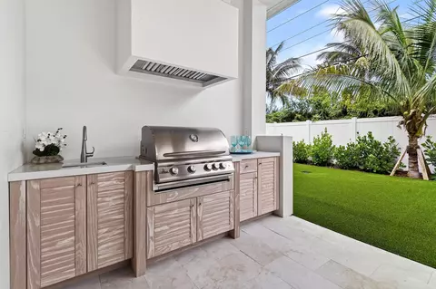 Kitchen - 192 River Dr, Tequesta, FL 33469 photo 6 of 6