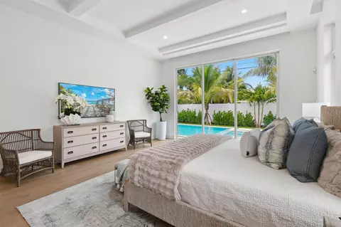 Bedroom - 192 River Dr, Tequesta, FL 33469 photo 2 of 6