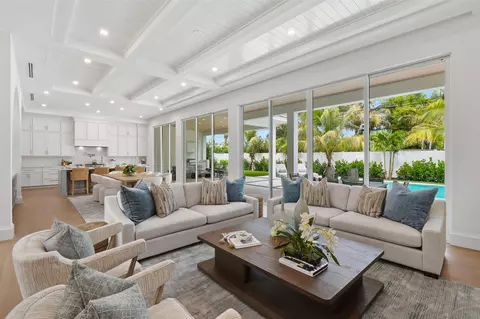 Living - 192 River Dr, Tequesta, FL 33469 photo 2 of 4