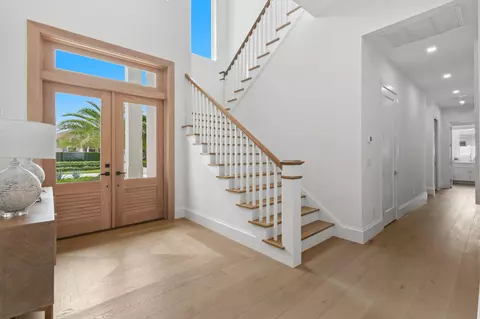 Entry Way - 192 River Dr, Tequesta, FL 33469 photo 1 of 4