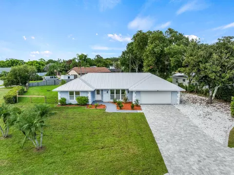 404 21st St SE, Vero Beach, FL 32962