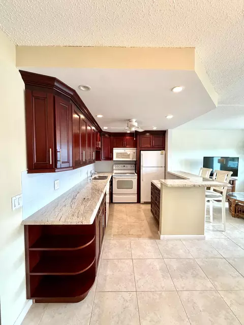 4104 Cambridge E #4104, Deerfield Beach, FL 33442