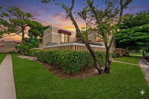 4240 Village Dr #D, Delray Beach, FL 33445