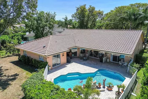4636 Rothschild Dr, Coral Springs, FL 33067