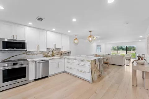 11 Southport Ln #E, Boynton Beach, FL 33436