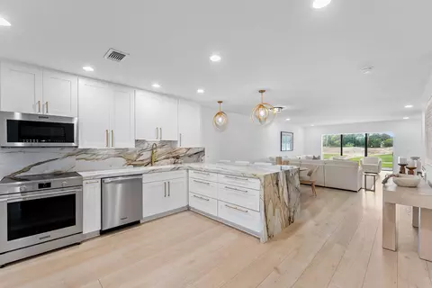 11 Southport Ln #E, Boynton Beach, FL 33436
