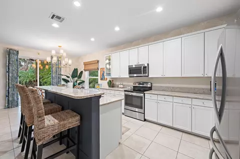 Kitchen - 148 Behring Way, Jupiter, FL 33458 photo 2 of 4