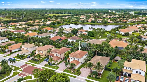 View/Area - 148 Behring Way, Jupiter, FL 33458 photo 3 of 11