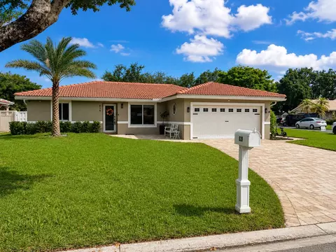 839 NW 107th Ln, Coral Springs, FL 33071