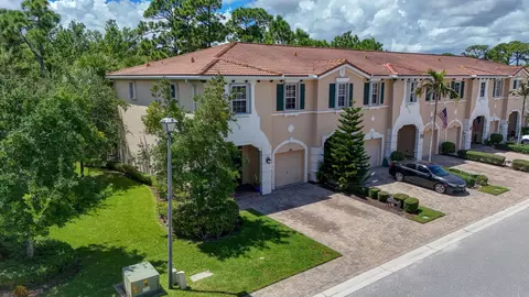 View/Area - 140 SW Otter Run Pl, Stuart, FL 34997 photo 5 of 10