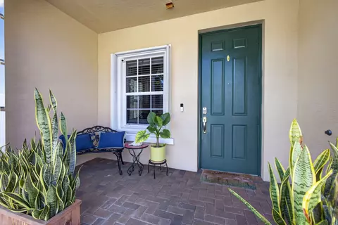 Entry Way - 140 SW Otter Run Pl, Stuart, FL 34997 photo 1 of 2