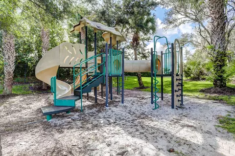 View/Area - 140 SW Otter Run Pl, Stuart, FL 34997 photo 8 of 10