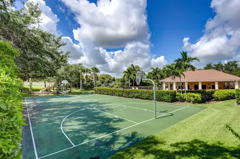 View/Area - 140 SW Otter Run Pl, Stuart, FL 34997 photo 9 of 10