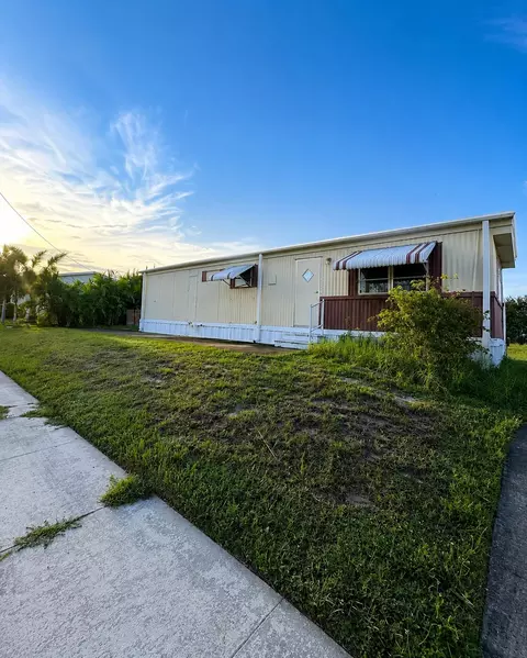 4133 Mocking Bird Dr, Boynton Beach, FL 33436
