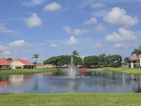 7852 Lexington Club Blvd #B, Delray Beach, FL 33446