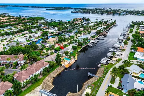 638 Shore Dr, Boynton Beach, FL 33435