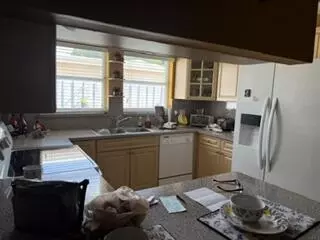 Kitchen - 3582 W 2nd Ave, Hialeah, FL 33012 photo 1 of 1