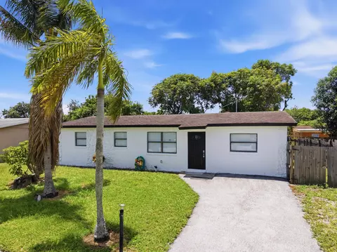 4862 Andros Dr N, West Palm Beach, FL 33407