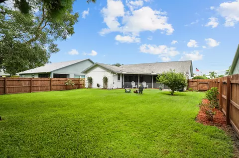 Exterior - 6702 SE Raintree Ave, Stuart, FL 34997 photo 10 of 13