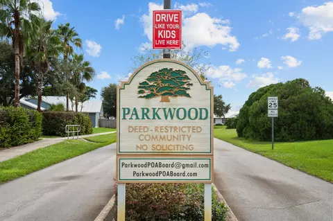 View/Area - 6702 SE Raintree Ave, Stuart, FL 34997 photo 1 of 7