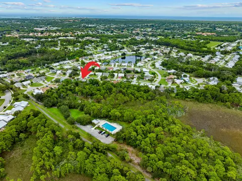 View/Area - 6702 SE Raintree Ave, Stuart, FL 34997 photo 6 of 7