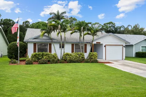 Exterior - 6702 SE Raintree Ave, Stuart, FL 34997 photo 3 of 13