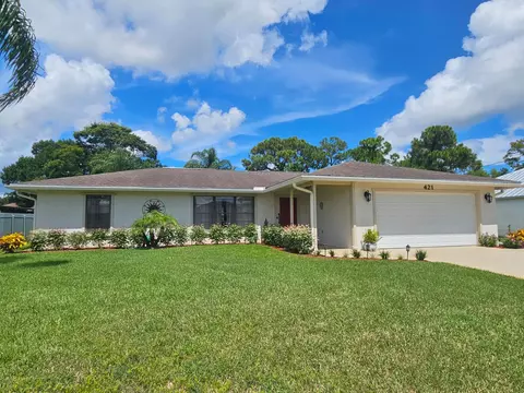 421 SE Faith Ter, Port Saint Lucie, FL 34983