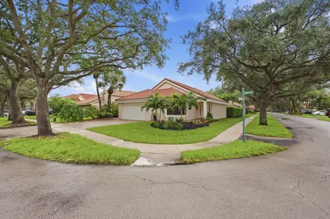 9701 NW 18th Ct, Plantation, FL 33322