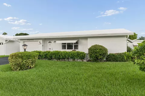 2070 SW 13th Ter, Boynton Beach, FL 33426