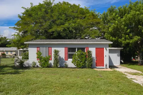2405 3rd Ave SE, Vero Beach, FL 32962