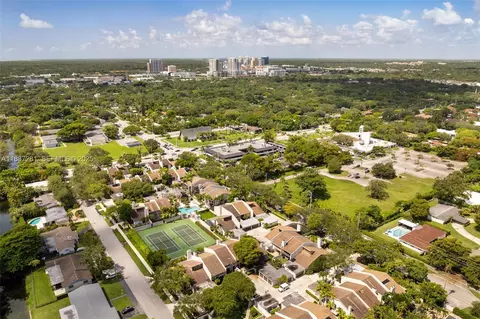 6995 SW 67th Ave SW, South Miami, FL 33143