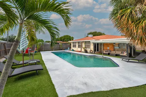1202 N K St, Lake Worth Beach, FL 33460