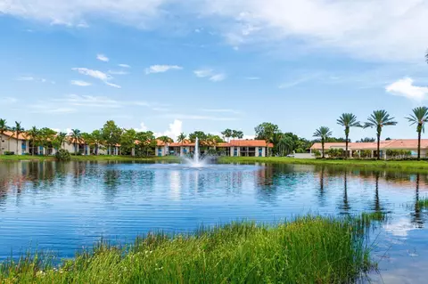 1524 Lake Crystal Dr #E, Royal Palm Beach, FL 33411
