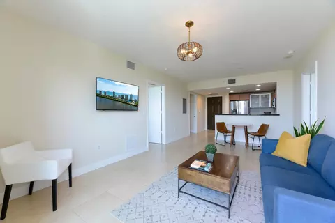 610 Clematis St, West Palm Beach, FL 33401