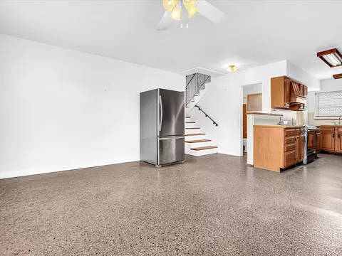 Living - 702 S Riverside Dr, Pompano Beach, FL 33062 photo 11 of 12