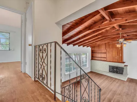 Entry Way - 702 S Riverside Dr, Pompano Beach, FL 33062 photo 2 of 2