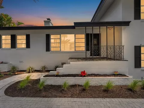 Other - 702 S Riverside Dr, Pompano Beach, FL 33062 photo 1 of 10