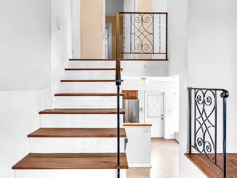 Entry Way - 702 S Riverside Dr, Pompano Beach, FL 33062 photo 1 of 2