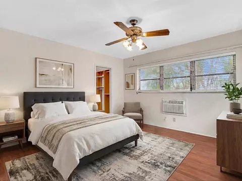 Bedroom - 702 S Riverside Dr, Pompano Beach, FL 33062 photo 2 of 8