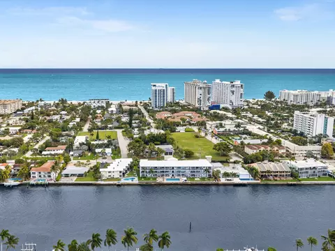 View/Area - 702 S Riverside Dr, Pompano Beach, FL 33062 photo 8 of 10