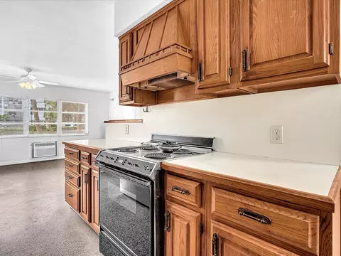 Kitchen - 702 S Riverside Dr, Pompano Beach, FL 33062 photo 4 of 5