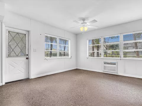 Living - 702 S Riverside Dr, Pompano Beach, FL 33062 photo 10 of 12