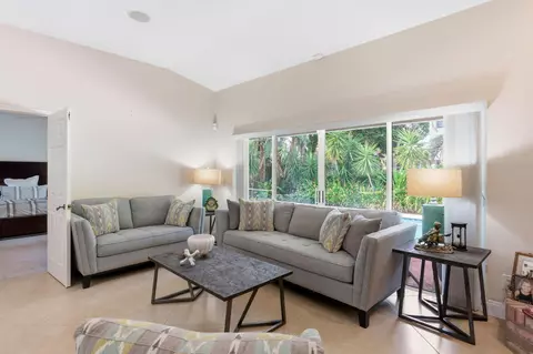Living - 435 Mohawk Ln, Boca Raton, FL 33487 photo 1 of 3