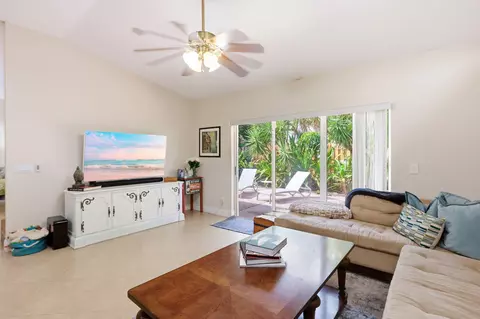 Living - 435 Mohawk Ln, Boca Raton, FL 33487 photo 3 of 3