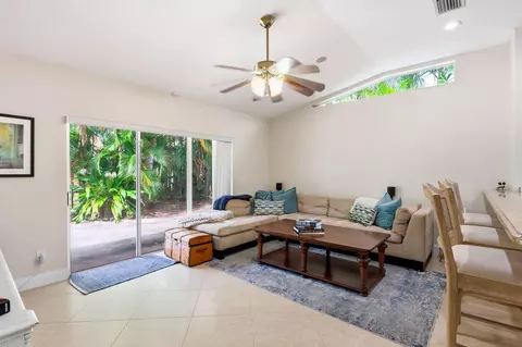 Other - 435 Mohawk Ln, Boca Raton, FL 33487 photo 4 of 8