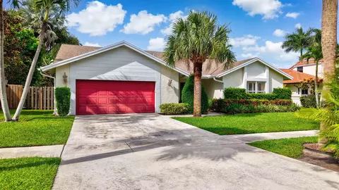 Exterior - 435 Mohawk Ln, Boca Raton, FL 33487 photo 1 of 7