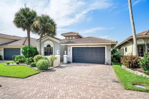 7167 Boscanni Dr, Boynton Beach, FL 33437