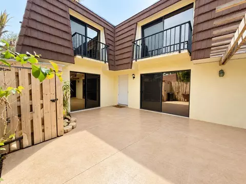 710 7th Ln, Palm Beach Gardens, FL 33418
